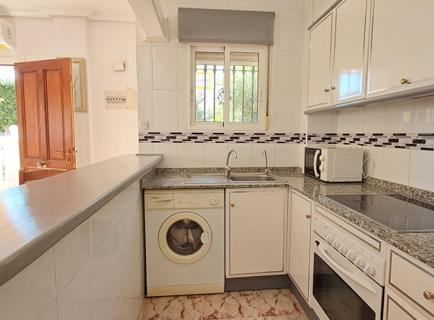 Återförsäljning - Villa - Playa Flamenca - san jose