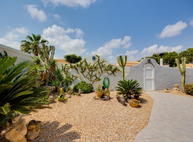 Resale - Villa - Cabo Roig - la regia