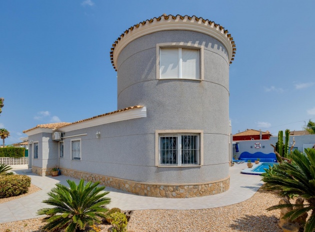 Resale - Villa - Cabo Roig - la regia