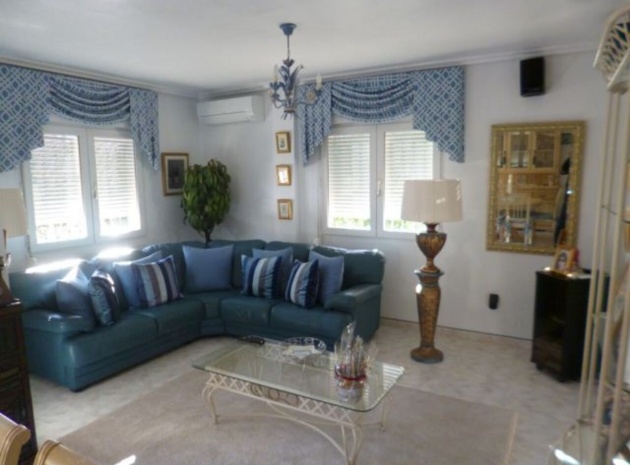 Resale - Villa - Playa Flamenca