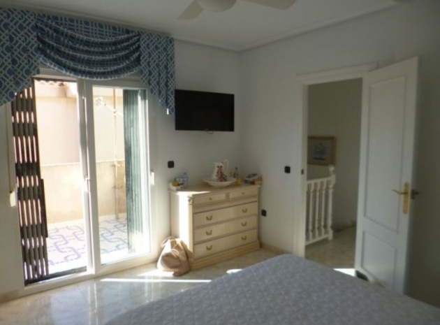 Resale - Villa - Playa Flamenca