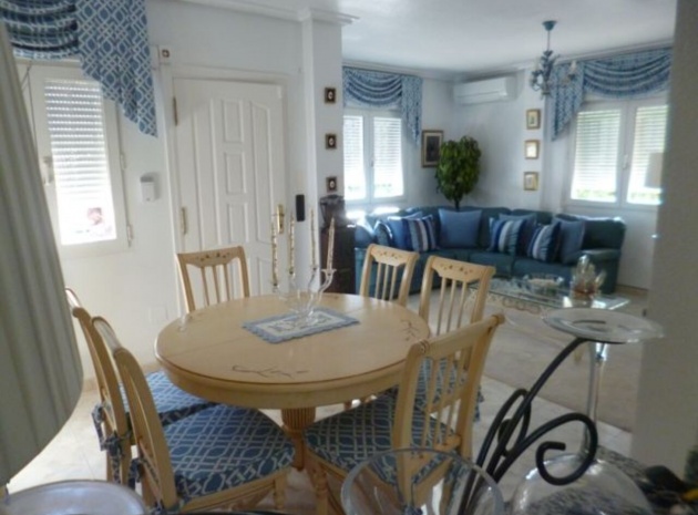 Resale - Villa - Playa Flamenca