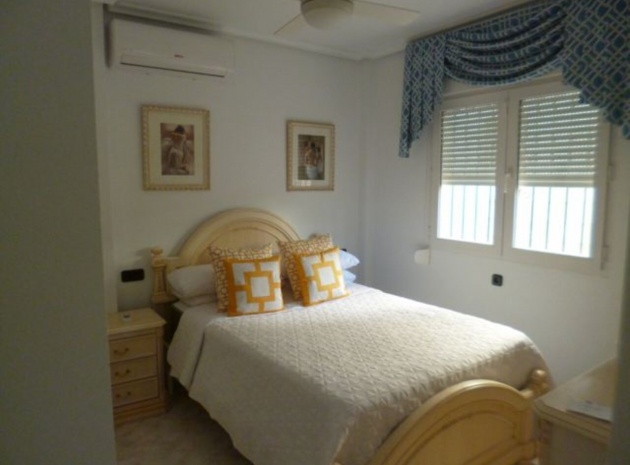 Resale - Villa - Playa Flamenca