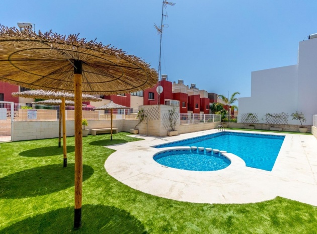 Revente - Villa - Torrevieja - Aguas Nuevas