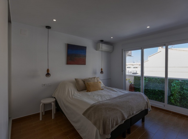 Resale - Townhouse - Torrevieja - Aguas Nuevas