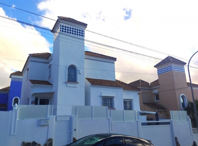 Wederverkoop - Villa - Villamartin - El Galan