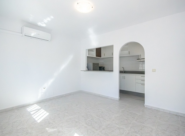 Resale - Townhouse - San Miguel de Salinas - balcon costa