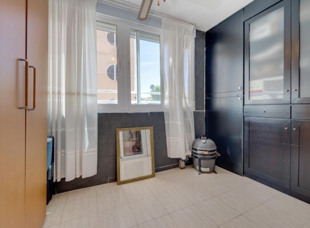 Resale - Apartment - Torrevieja - san luis