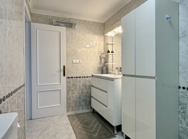 Återförsäljning - Lägenhet - Playa Flamenca