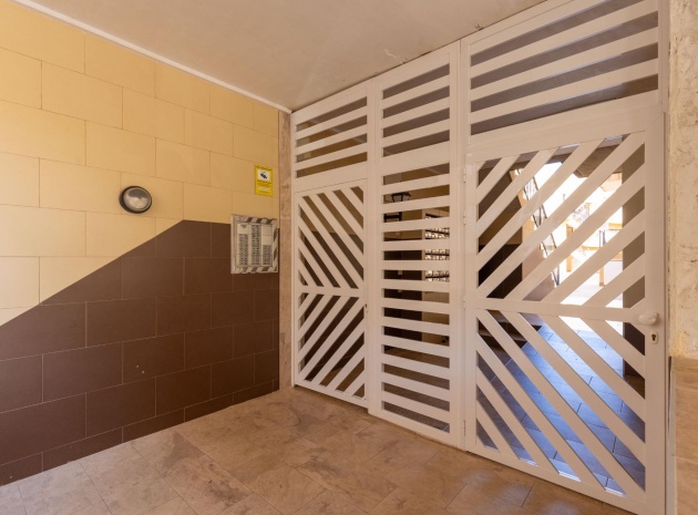 Resale - Apartment - Torrevieja - Beachside Torrevieja
