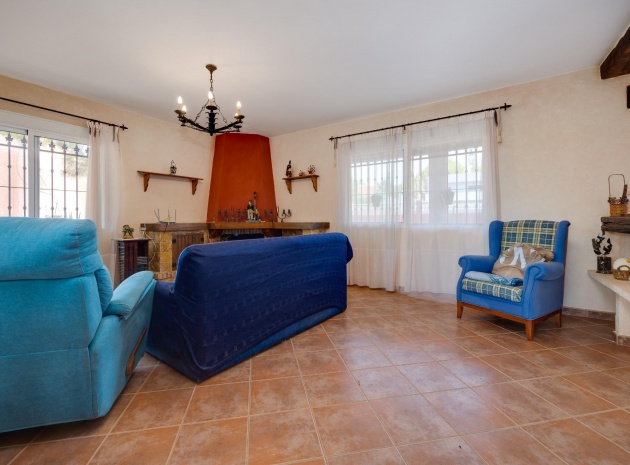 Wederverkoop - Villa - San Miguel de Salinas - las comunicaciones