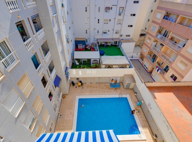 Återförsäljning - Lägenhet - Torrevieja - Beachside Torrevieja