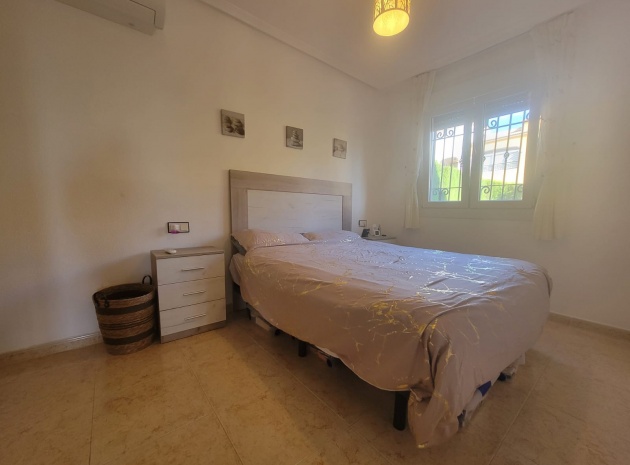 Wiederverkauf - Bungalow - Los Montesinos - La Herrada