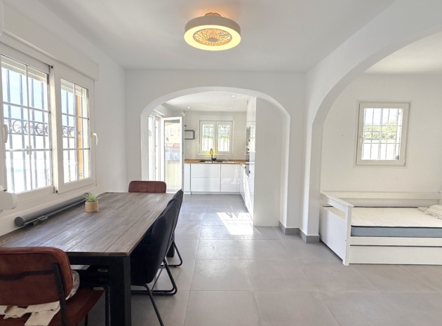 Återförsäljning - Villa - Playa Flamenca - perla del mar