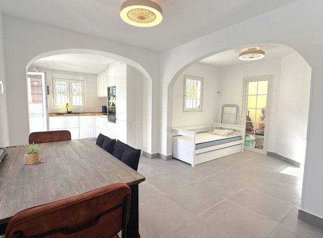 Återförsäljning - Villa - Playa Flamenca - perla del mar