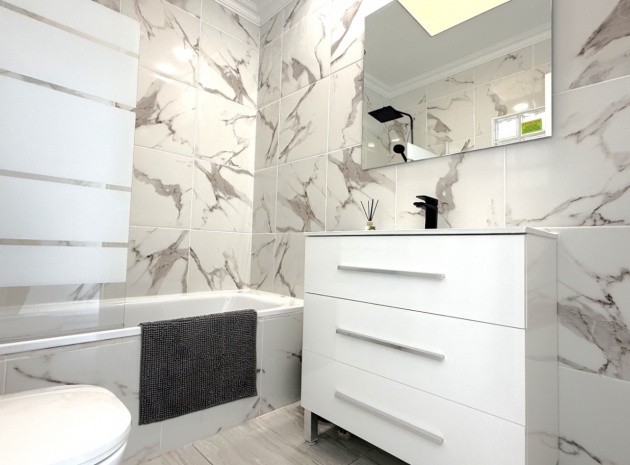 Återförsäljning - Villa - Playa Flamenca - perla del mar