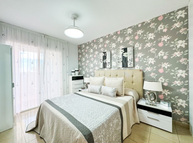 Återförsäljning - Lägenhet - Playa Flamenca - el bosque