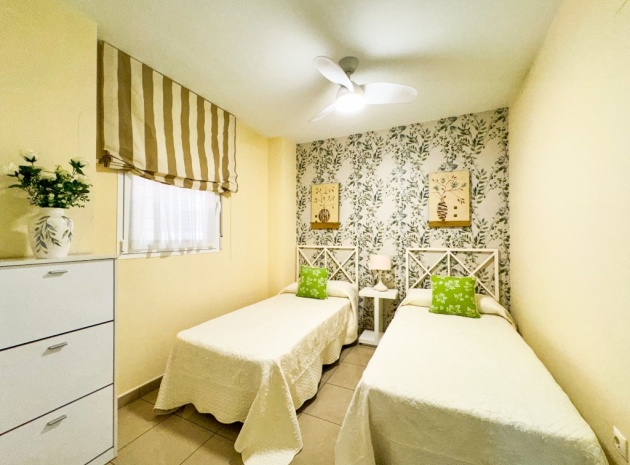 Återförsäljning - Lägenhet - Playa Flamenca - el bosque