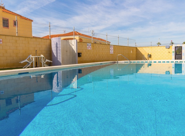Resale - Apartment - Torrevieja - el chaparral