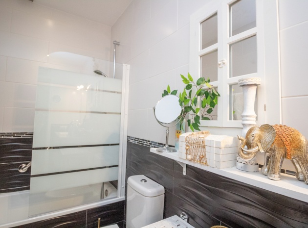 Resale - Townhouse - Villamartin - Fortuna