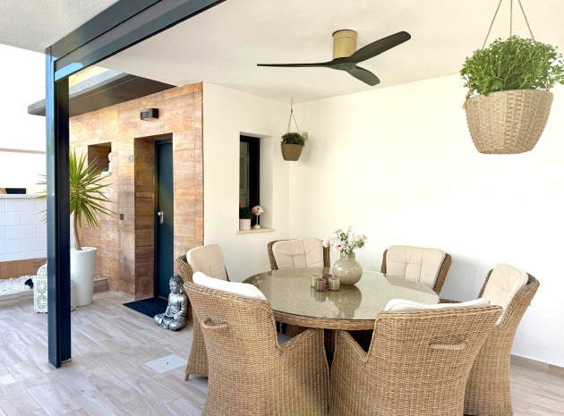 Återförsäljning - Villa - Cabo Roig - Lomas de Cabo Roig