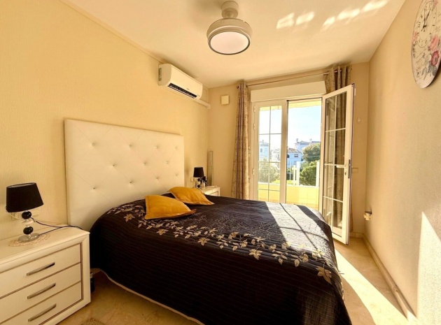 Resale - Townhouse - Villamartin - valencia norte