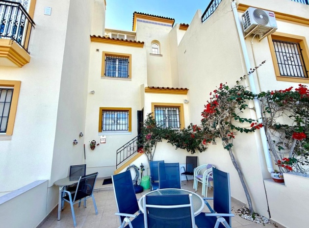 Resale - Townhouse - Villamartin - valencia norte