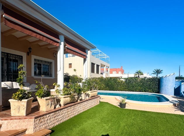 Resale - Villa - La Mata - Beachside La Mata