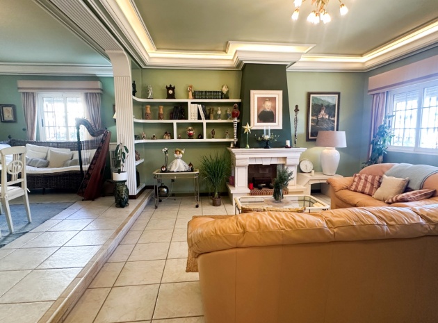 Resale - Villa - La Mata - Beachside La Mata