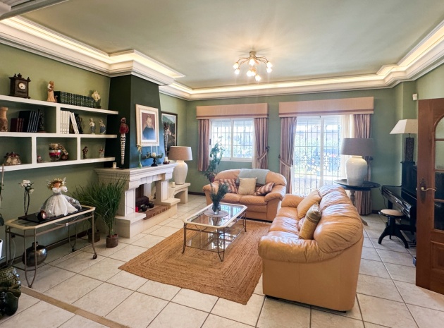 Resale - Villa - La Mata - Beachside La Mata