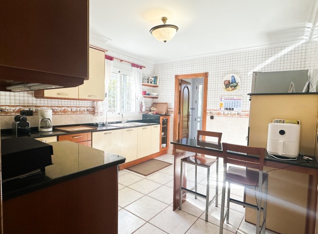 Resale - Villa - La Mata - Beachside La Mata