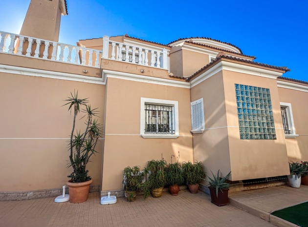 Resale - Villa - La Mata - Beachside La Mata