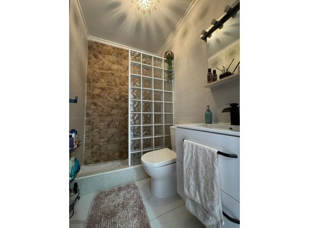 Resale - Apartment - Villamartin - st james hill