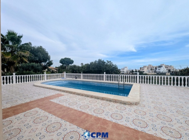 Wiederverkauf - Villa - Villamartin - Los Dolses