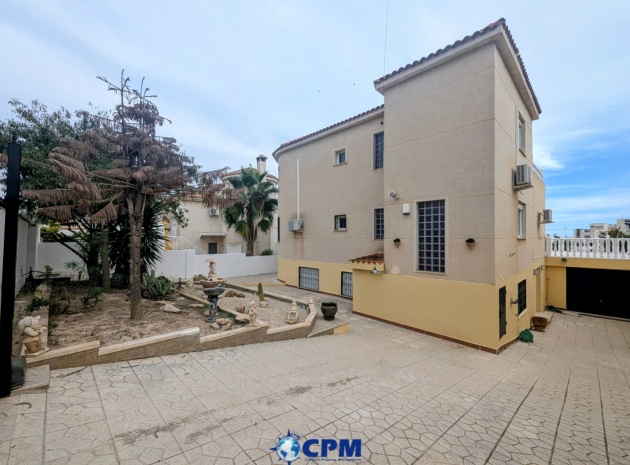 Wiederverkauf - Villa - Villamartin - Los Dolses