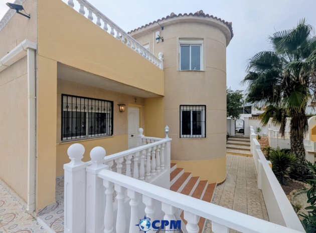 Wiederverkauf - Villa - Villamartin - Los Dolses