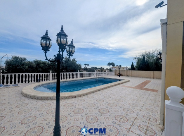 Wiederverkauf - Villa - Villamartin - Los Dolses