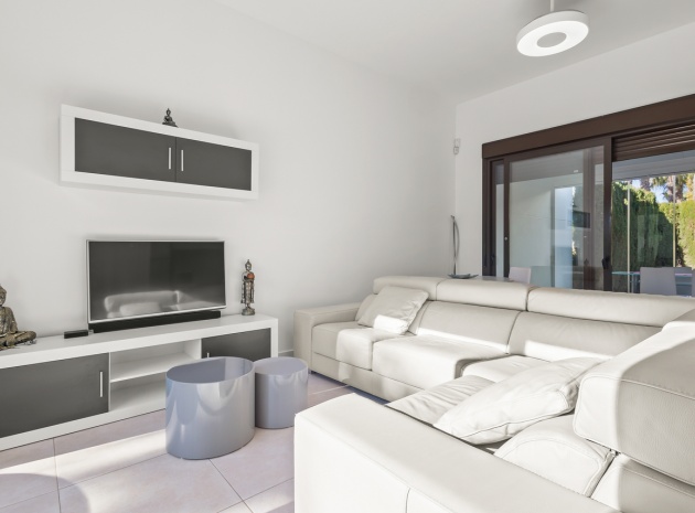 Resale - Villa - Algorfa