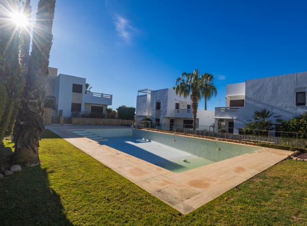 Resale - Villa - Algorfa