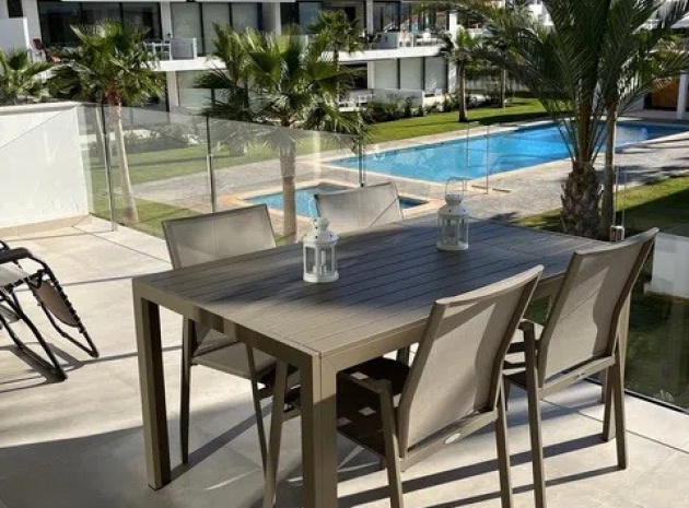 Resale - Apartment - Mar de Cristal