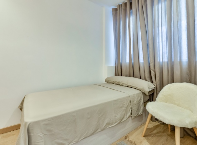 Resale - Apartment - Altea