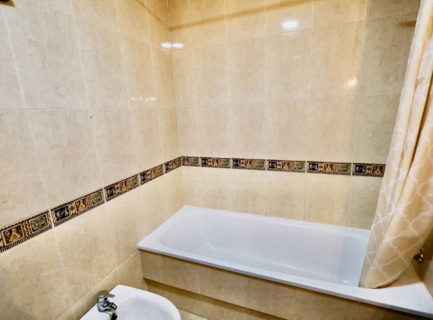 Wiederverkauf - Wohnung - Torrevieja