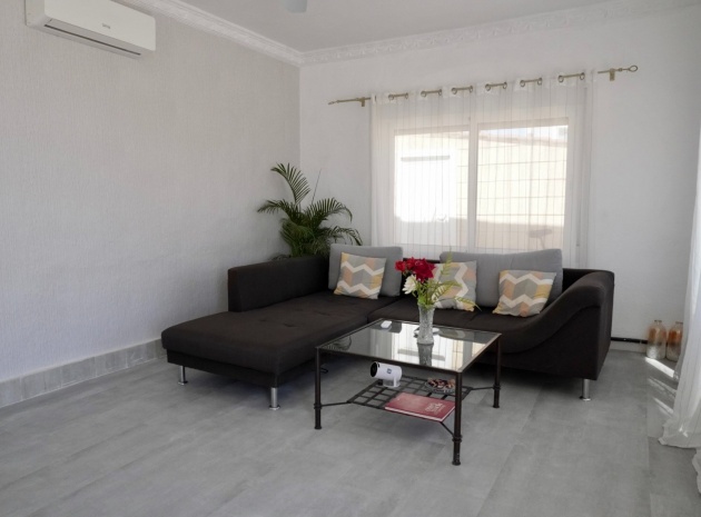 Återförsäljning - Villa - Ciudad Quesada