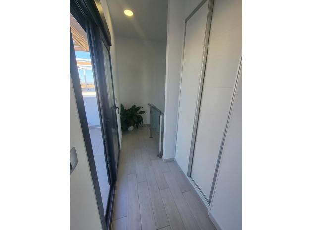 Resale - Townhouse - Daya Vieja