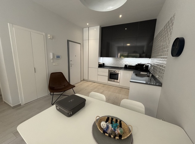 Resale - Apartment - Villamartin