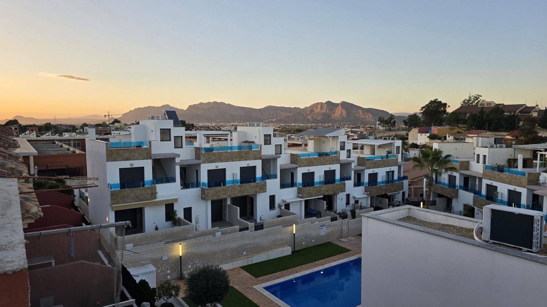 Nouvelle construction - Maison de ville - Bigastro - pueblo