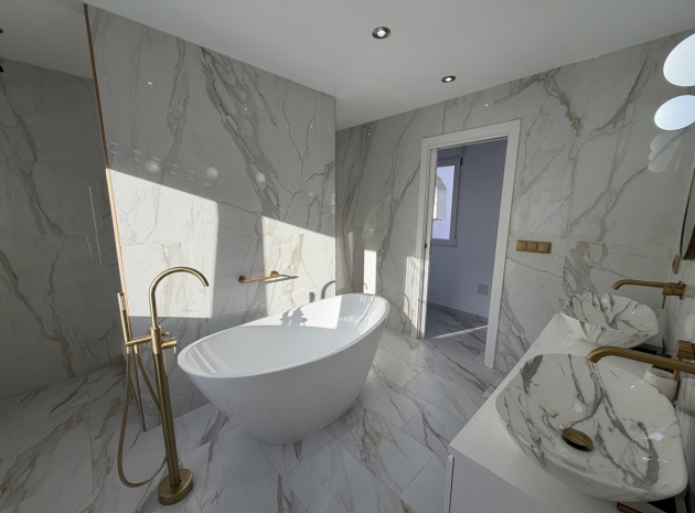 Återförsäljning - Villa - Villamartin - las filipinas