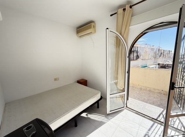 Resale - Townhouse - La Florida  - La Florida