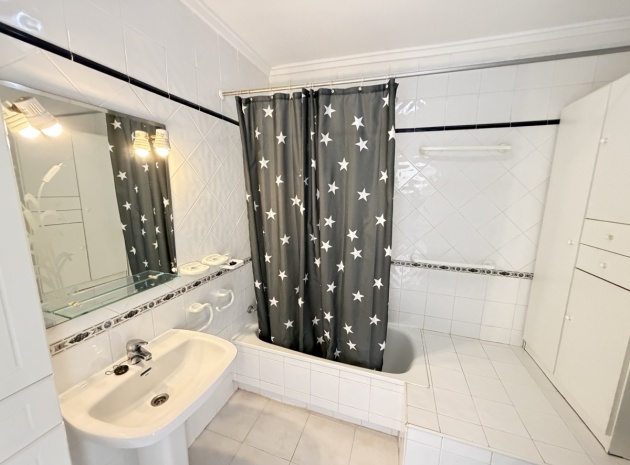 Resale - Townhouse - La Florida  - La Florida