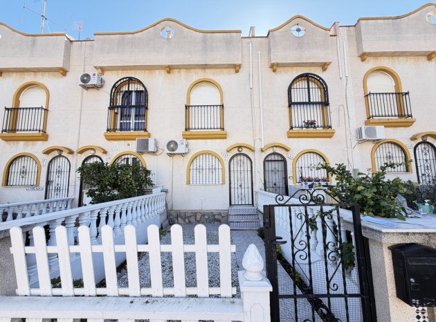 Resale - Townhouse - La Florida  - La Florida